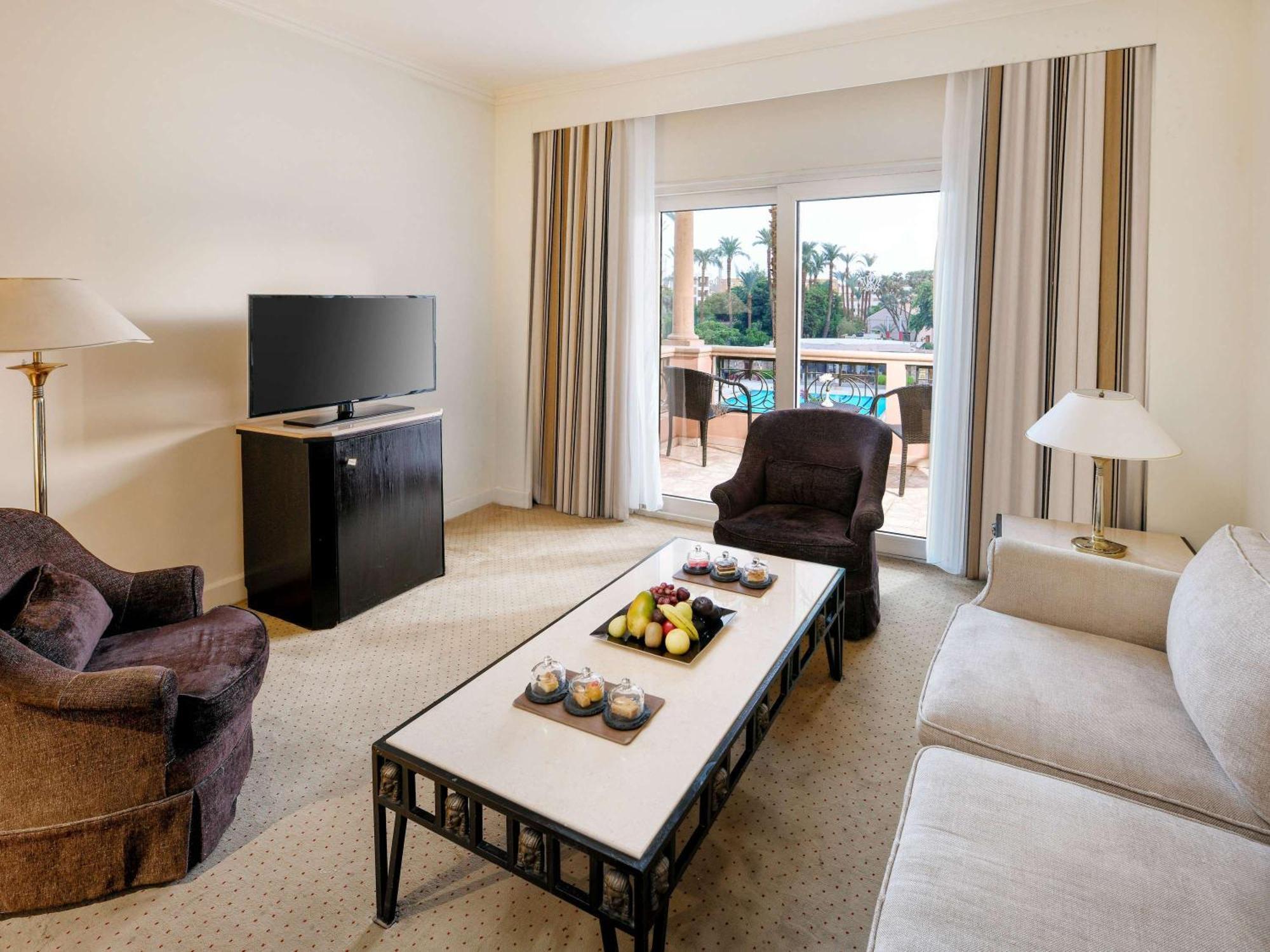 Pavillon Winter Luxor Hotel Luaran gambar